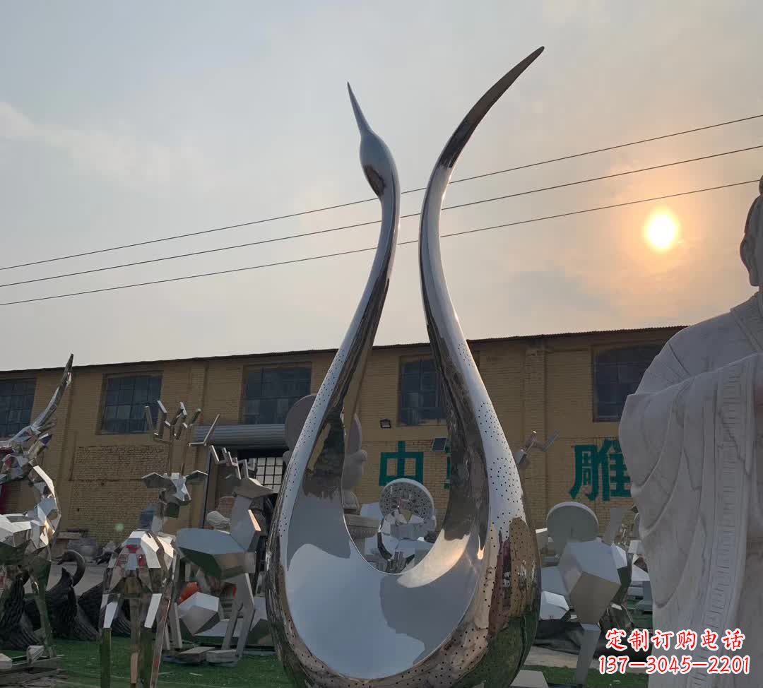 重庆雕塑镜面天鹅