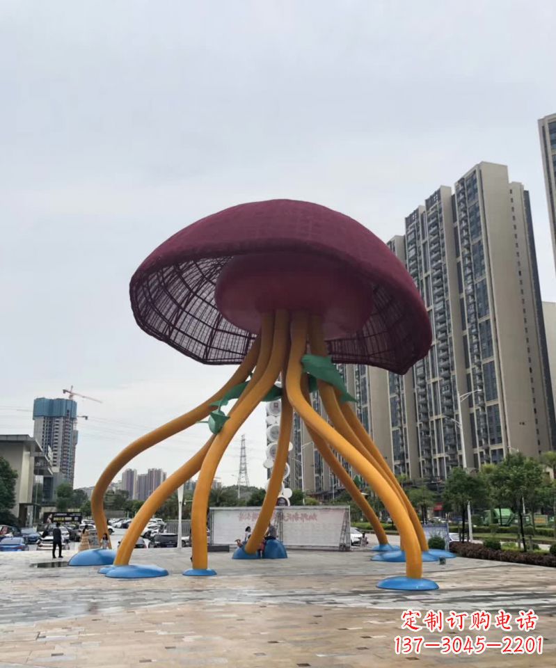 重庆城市点缀之美——不锈钢蘑菇雕塑