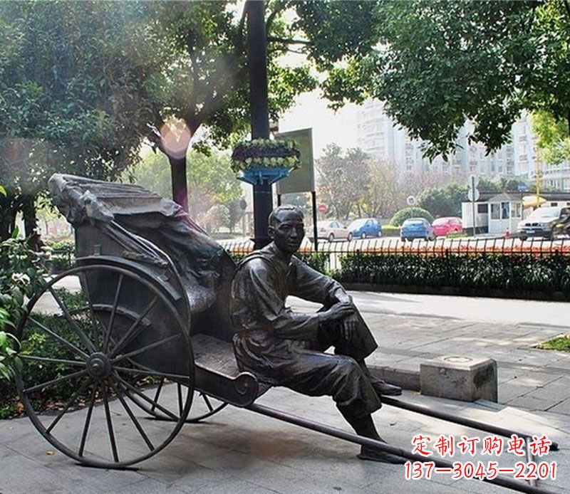 重庆城市接头黄包车夫铜雕——记录城市历史的缩影