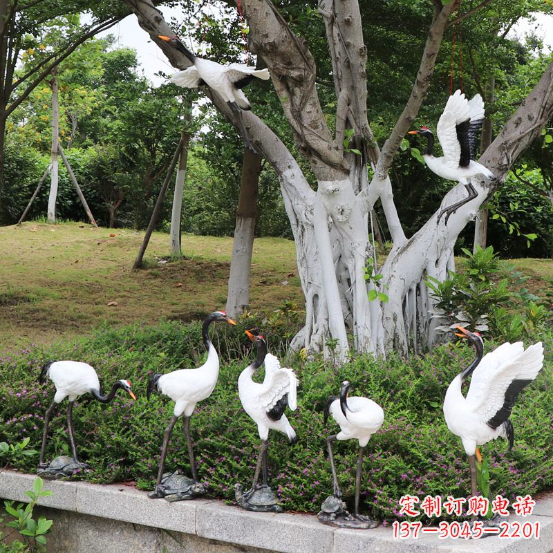 重庆美丽的仙鹤雕塑