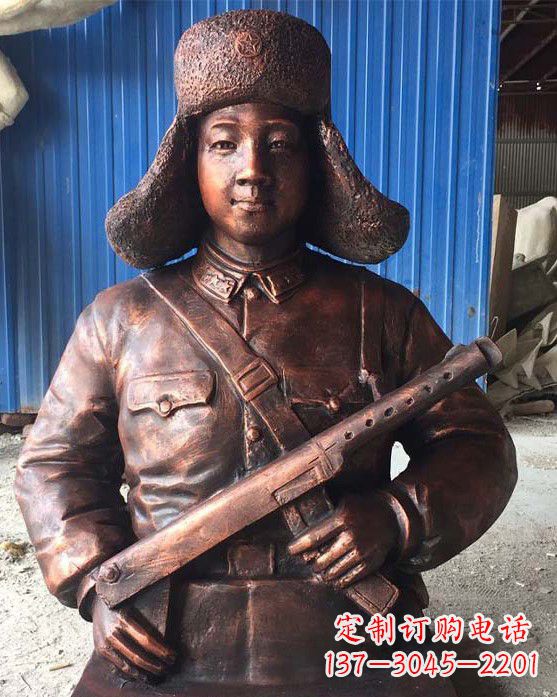 重庆持枪的雷锋半身像