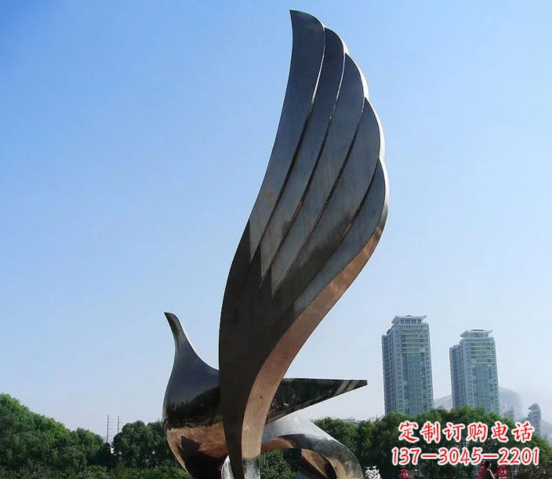 重庆不锈钢翅膀雕塑象征着自由的美