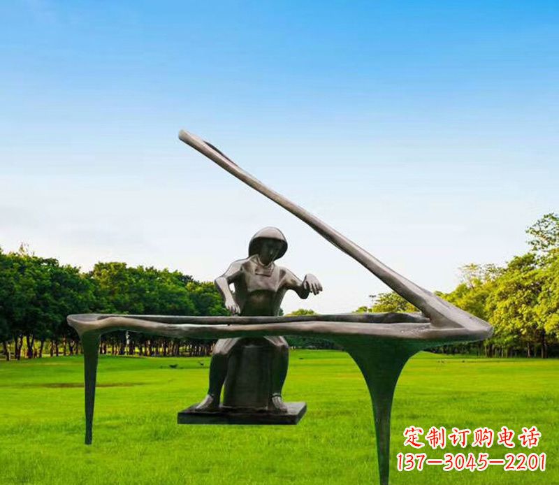 重庆钢琴之音铸成雕塑