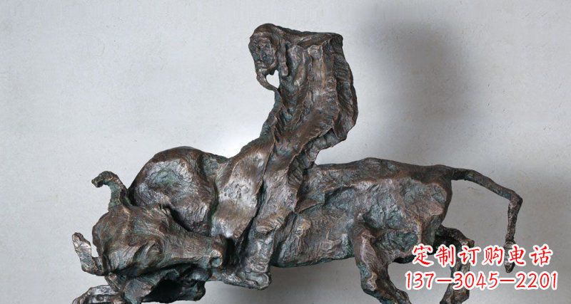 重庆抽象的骑牛人物公园动物铜雕