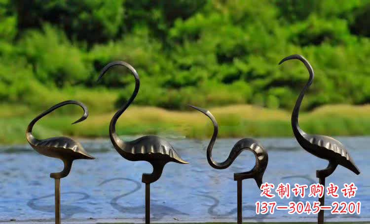 重庆抽象几何仙鹤雕塑