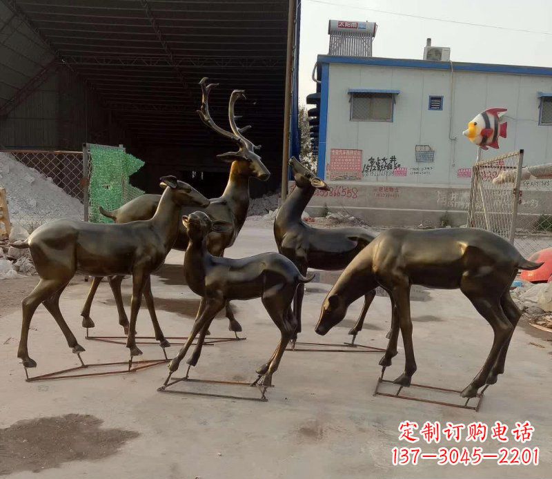 重庆抽象鹿群铜雕
