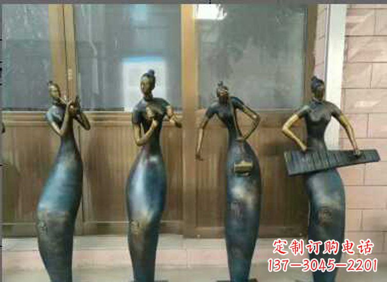 重庆抽象女孩演奏乐器铜雕