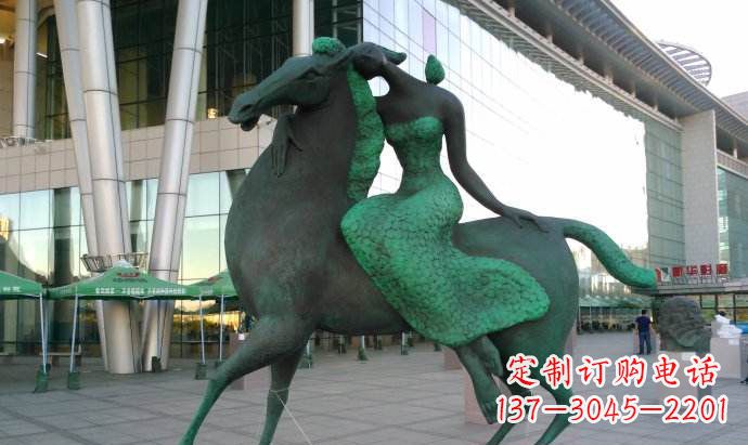 重庆骑马雕塑让女孩的梦想变为现实