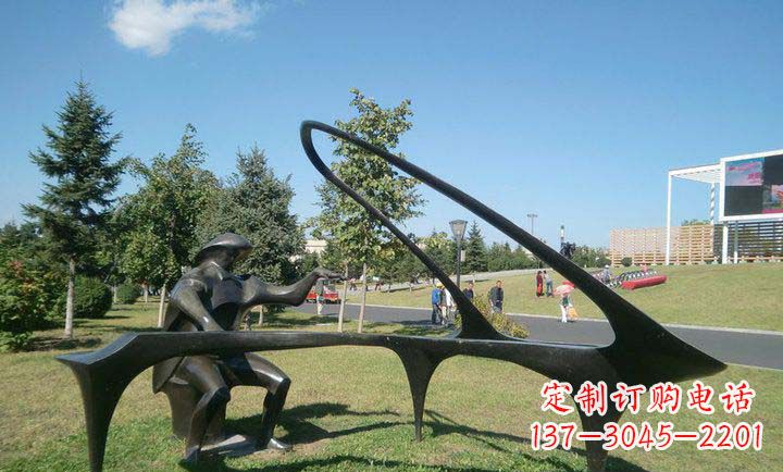 重庆抽象人物弹钢琴铜雕