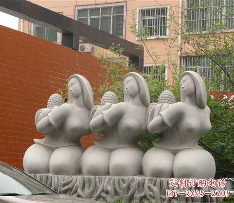 重庆抽象三个女人石雕