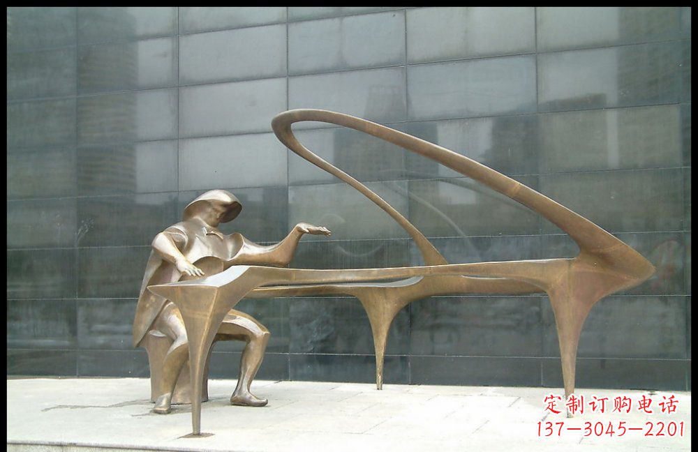 重庆钢琴雕塑融合音乐与艺术的完美结晶