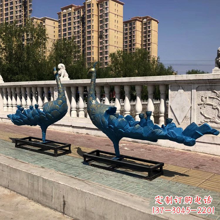 重庆珠翠集精美孔雀雕塑