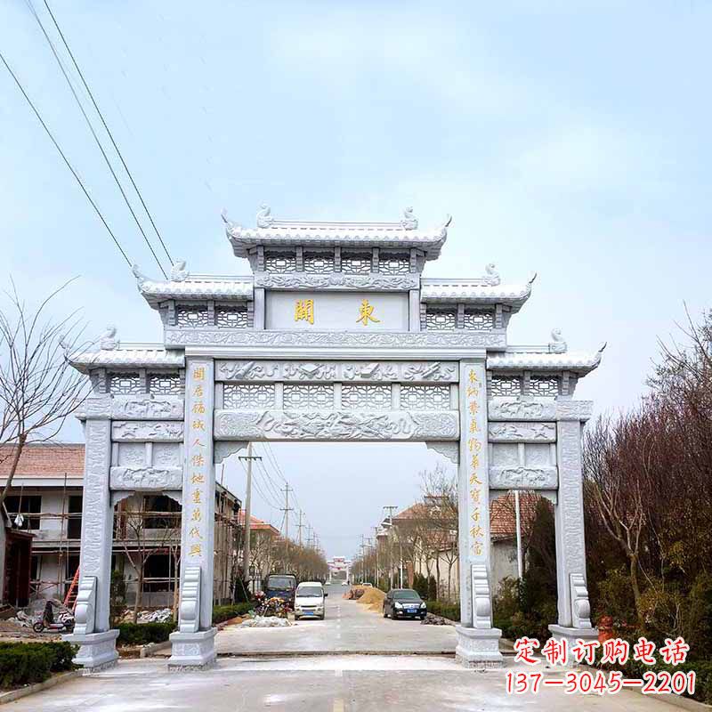 重庆传承古风——村镇三门石牌坊雕塑