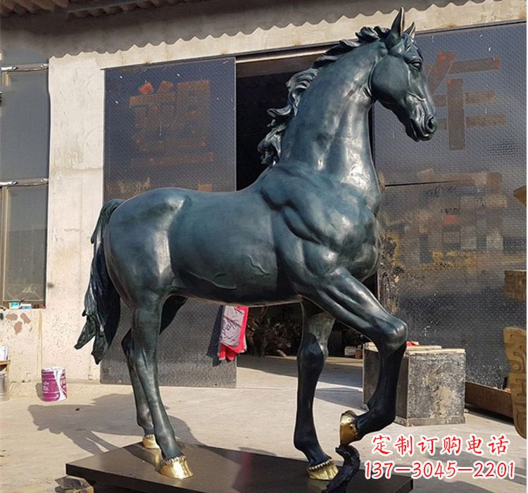 重庆大型公园铸铜马雕塑