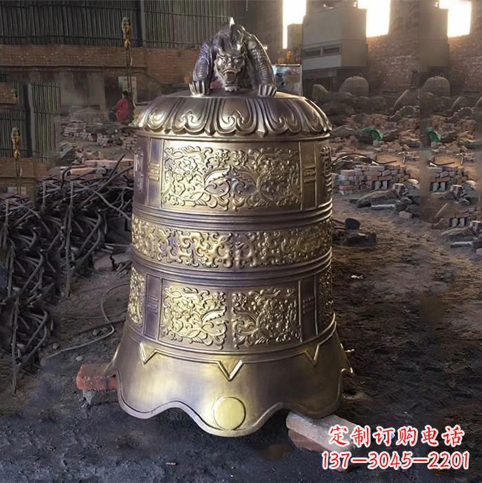 重庆悠久历史的铜钟雕塑——传承无声的魅力