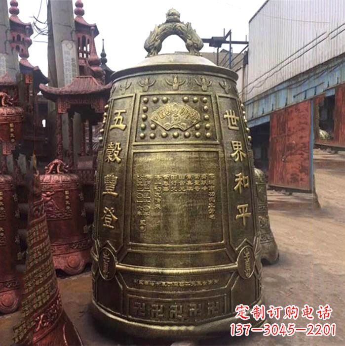 重庆独特祈福——典雅大型铜钟雕塑