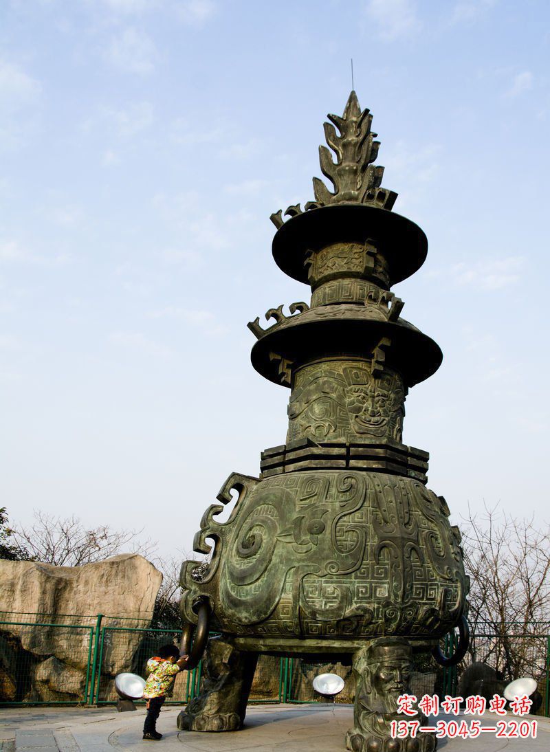 重庆大型三足香炉寺庙铜雕