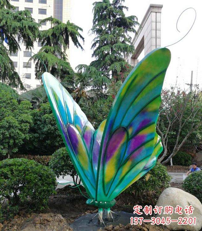 重庆大型小区园林彩绘仿真蝴蝶摆件