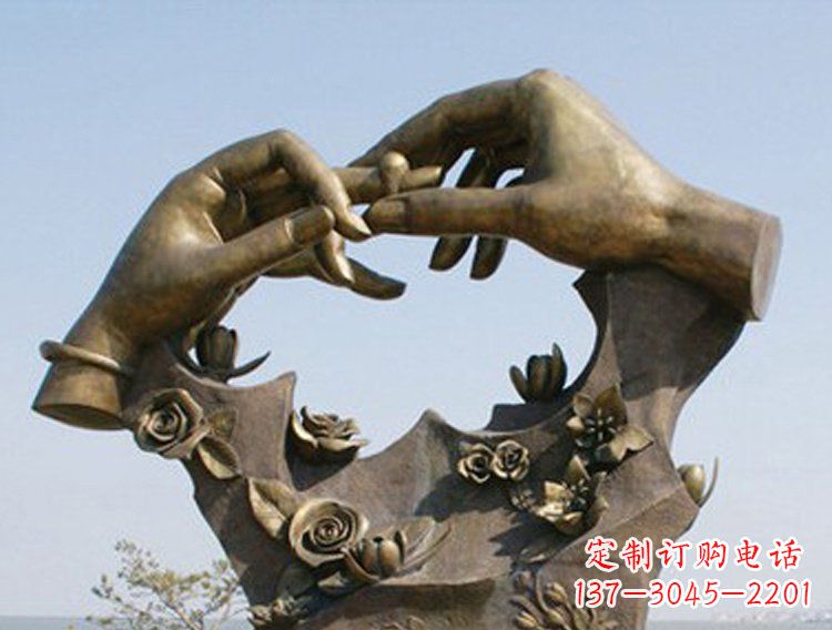 重庆戴戒指的手铜雕