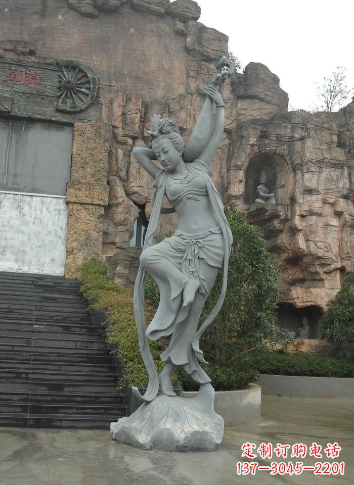 重庆琵琶飞天人物石雕