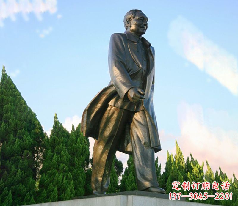 重庆邓小平广场伟人铜雕