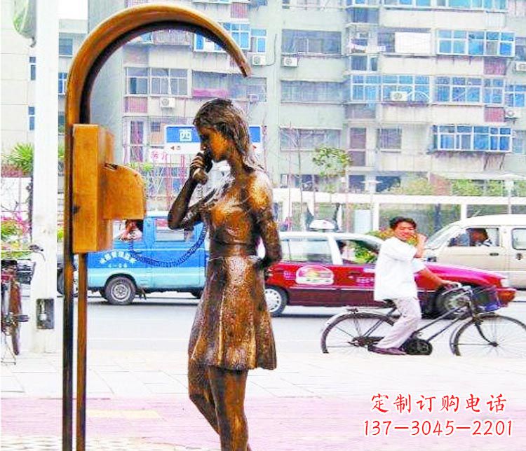 重庆女孩铜雕塑——艺术的象征