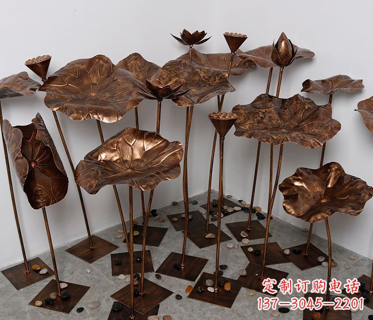重庆锻铜荷花景观雕塑