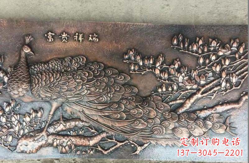 重庆精美锻铜孔雀雕塑