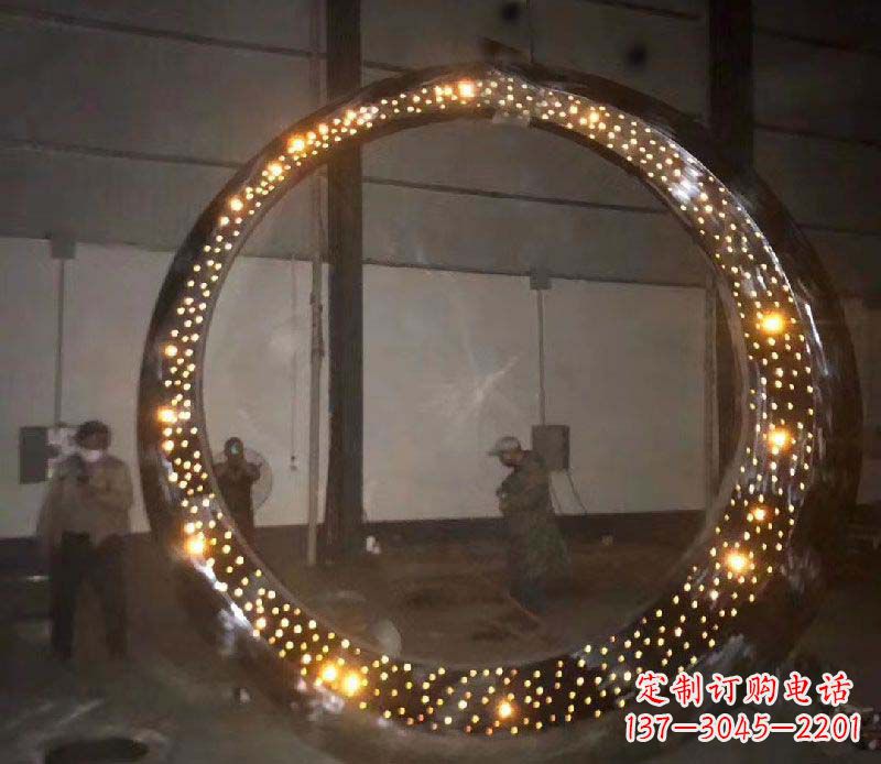 重庆发光圆环不锈钢雕塑