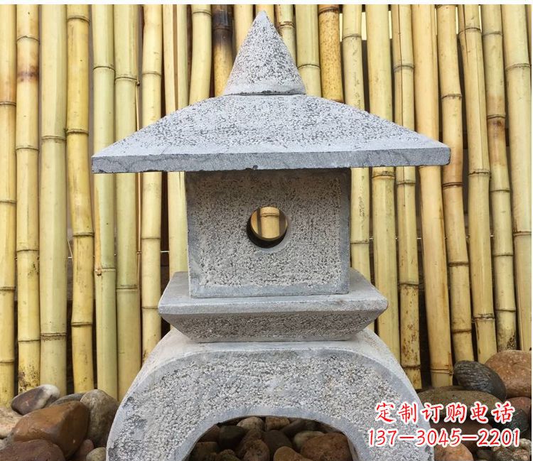 重庆古典灯笼石雕