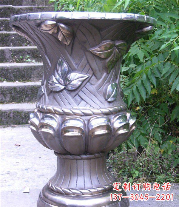 重庆玻璃钢花盆雕塑