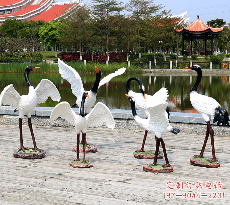 重庆仿真仙鹤动物雕塑
