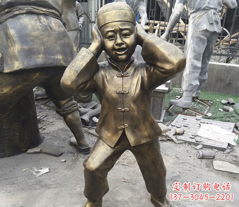 重庆放鞭炮的儿童铜雕