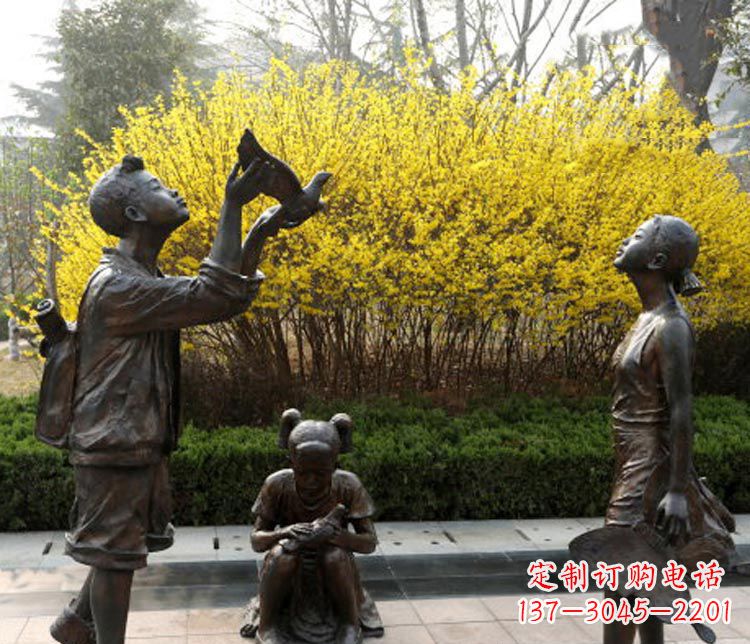 重庆放风筝的儿童铜雕
