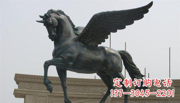 重庆马广场铜雕赋予空间无限魅力