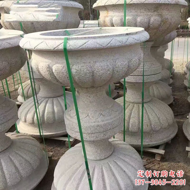 重庆高墩砂岩石雕刻花盆精致技艺打造传统文化风韵