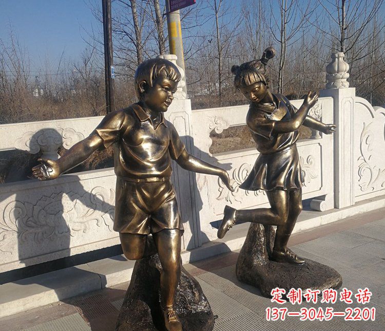 重庆浪漫圆满的精美花篮雕塑