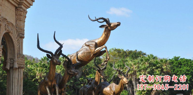 重庆跃动的羚羊雕塑