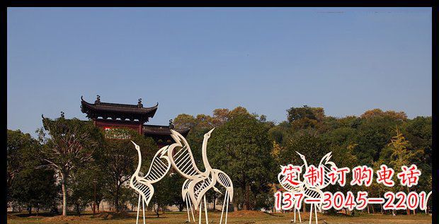 重庆中领雕塑的精美不锈钢仙鹤雕塑