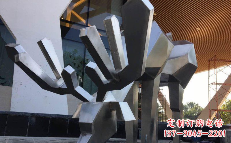 重庆聚体雕塑抽象几何驯鹿