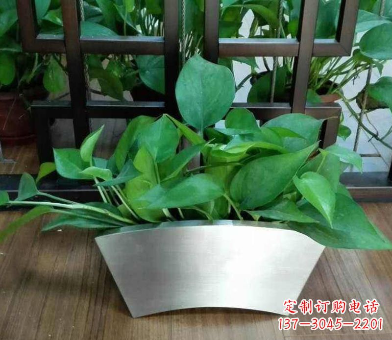 重庆高质量不锈钢花盆雕塑,享受自然完美烘托