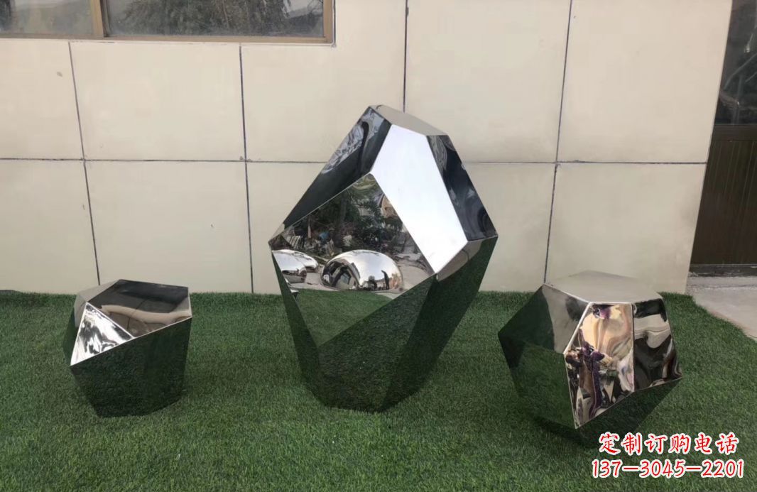 重庆高质感不锈钢鹅卵石雕塑