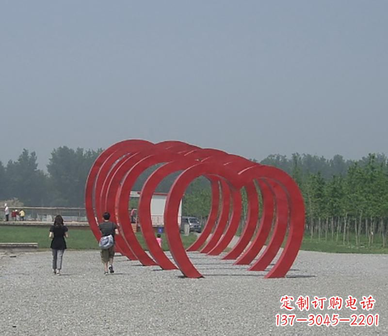 重庆不锈钢心形拱门雕塑