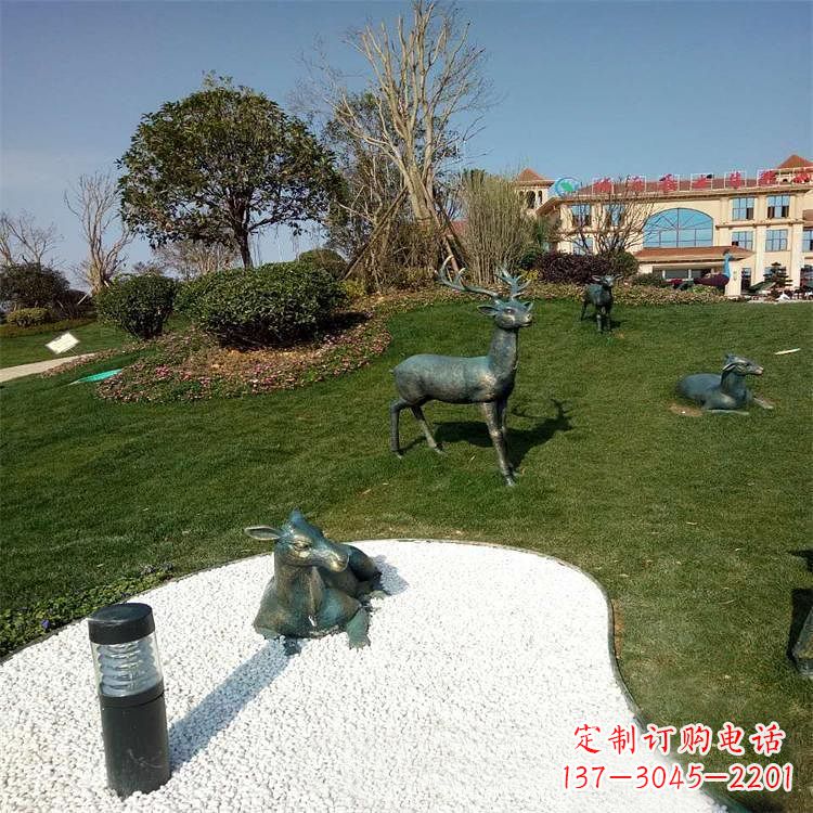 重庆公园草坪动物雕塑摆件铜雕鹿