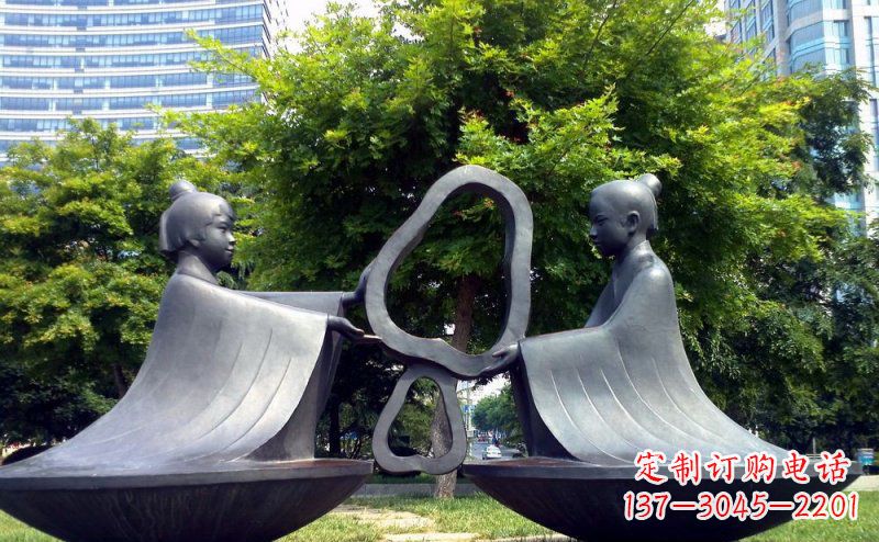 重庆公园抽象孔融让梨景观铜雕