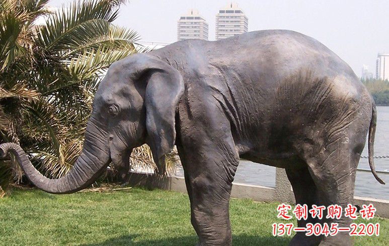 重庆公园大象铜雕塑