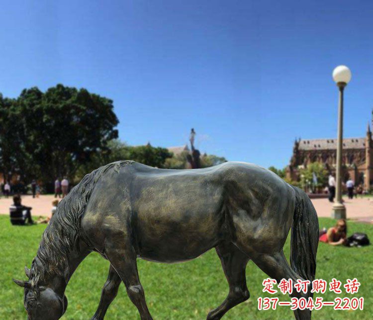 重庆公园低头马玻璃钢仿铜动物雕塑