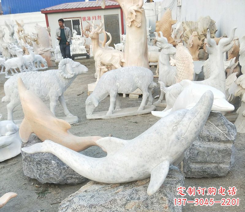 重庆公园动物海豚石雕