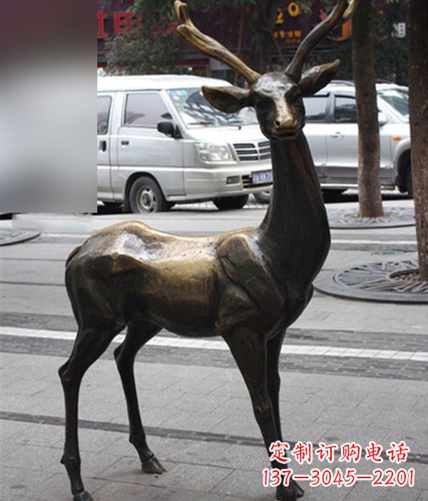 重庆公园动物鹿铜雕