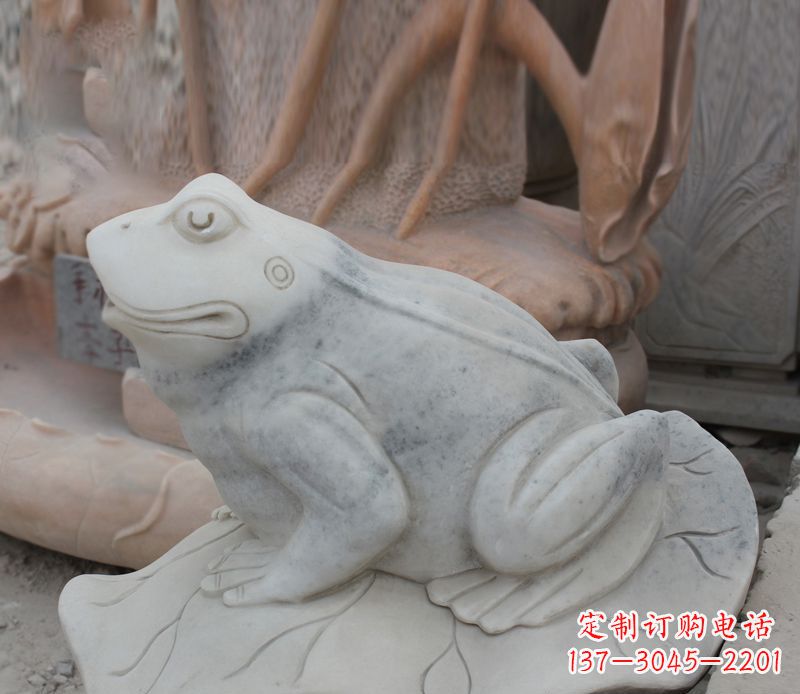 重庆青蛙雕塑生动逼真的公园动物雕塑
